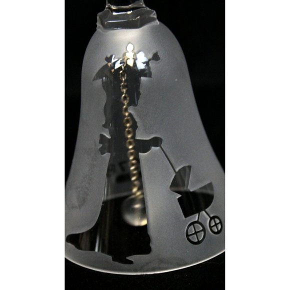 Vtg 1978 Glen Jones Glass Crystal Bell Engraved Clear Profile Lady Mother w/Pram - Picture 3 of 10